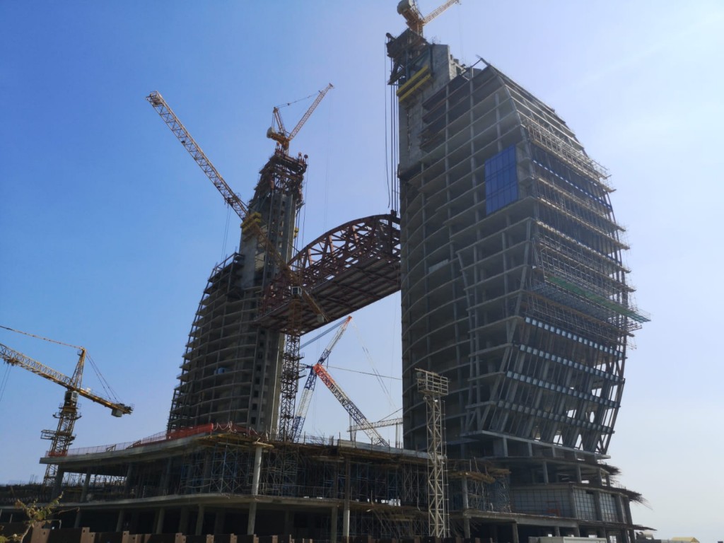Crescent Development Layihəsi